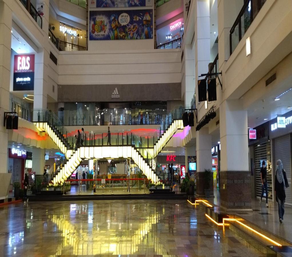 Kl Berjaya Times Square Service Apartment Kuala Lumpur Kültér fotó
